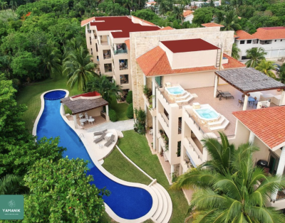 2 bedroom 2 bathroom with elevator and rooftop pool!